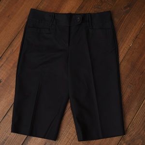 Ann Taylor Signature shorts. Size 6.